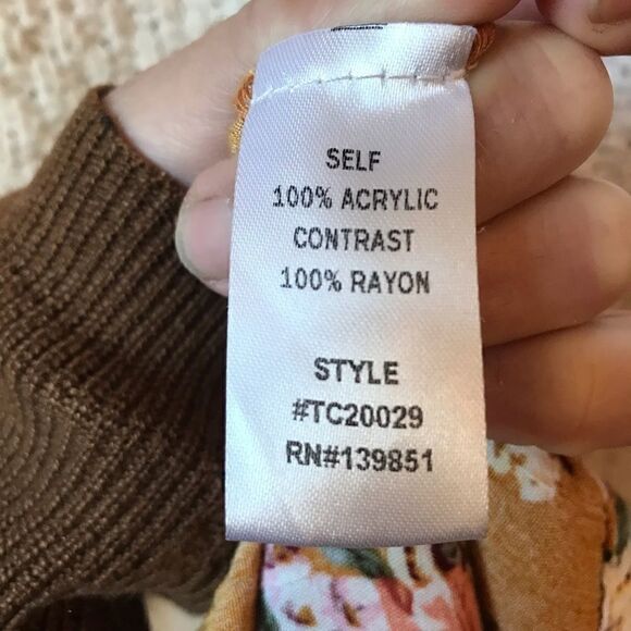 Oddy, S/M, lagenlook Cableknit sweater w/ handkerchief hem. Oatmeal and mustard - Picture 10 of 12